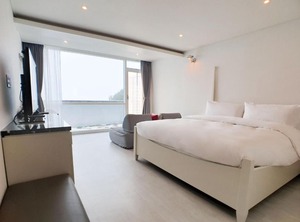 Owl Hotel | Sacheon
