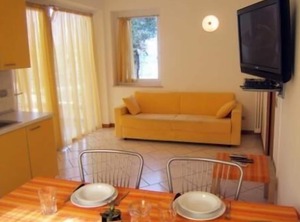 Holiday Brenzone Persons | Magugnago