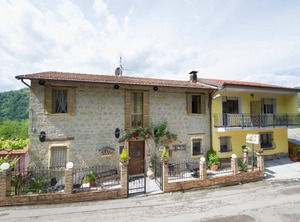 Holiday Roccafluvione Persons | Marsia