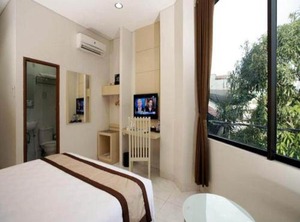 Hotel Pulomas | Old Jakarta