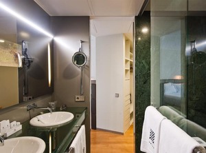 Hotel Reina Petronila | Romareda