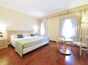 Hotel Roxy Plaza | Soave