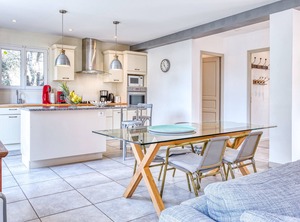 Oliviers Belle Maison Familiale Piscine | Occhiatana