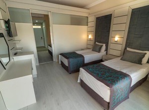 Linda Resort Hotel | Titreyengol
