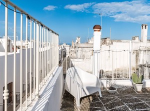White | Ostuni