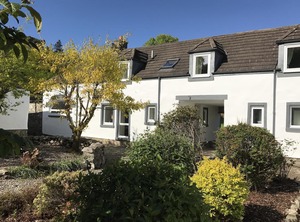 Cottage Loch Side | Tarbert