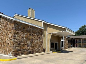 Raintree Inn | Ada