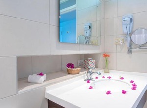 Mount Irvine Bay Resort | Black Rock