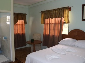 Ms Holder Comfort Villa | Linden