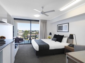 Oaks Mackay Carlyle | Mackay