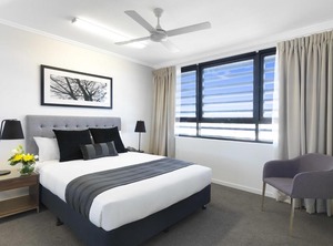 Oaks Mackay Carlyle | Mackay