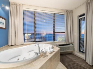 Ocean Promenade Hotel | White Rock