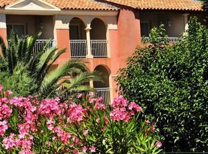Residence Pierre Vacances Le Hameau De La Pinede Air Conditioned People | Giens