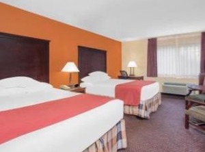 Ramada | Waupaca