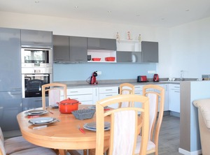 Biot Persons | Evian-les-Bains