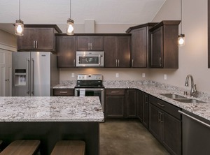 Stoneridge Place Cottage Retreat Garage | Wasilla