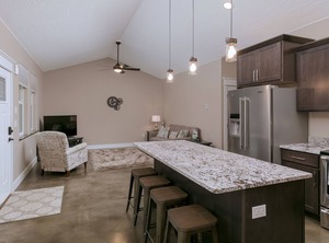 Stoneridge Place Cottage Retreat Garage | Wasilla