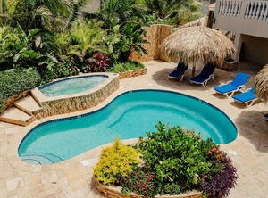 Garden Jacuzzi | Bubali