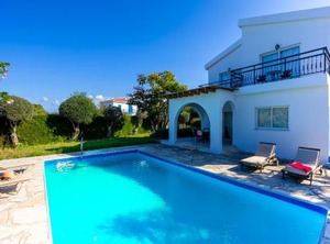 Sun Beach Villa Tria | Polis