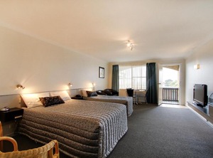 Tamar River Villas | Riverside