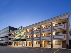 Travelodge | Manhasset