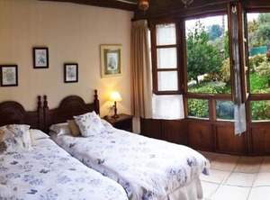 Trisqueles Buganvillas | Tornon