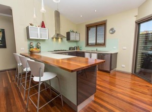Tura Beachhouse Dolphin Cove | Tura Beach