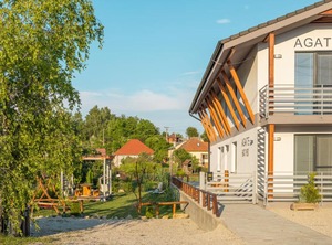 U | Podhajska