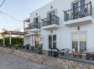 Uno | Livadia