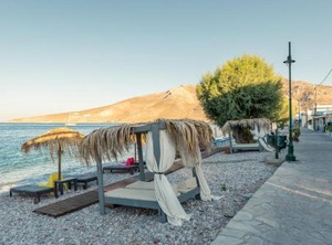 Uno | Livadia
