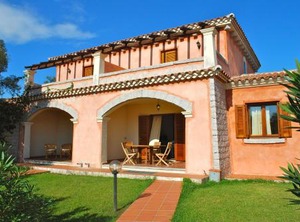Vecchio Stazzo | San Teodoro City Centre