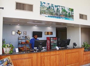 Victoria Palms Inn | Donna