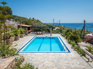 Villa Adamite | Lavreotiki
