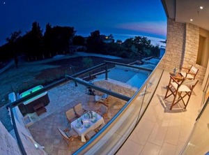 Villa Bobos Place Jacuzzi Sauna | Krizine