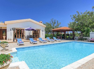Villa Chariklia Chorio | Latchi