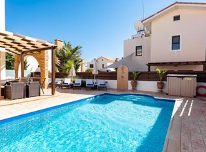 Villa Iris | Ayia Thekla