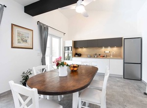 Villa Sandrina Yard | Vrh