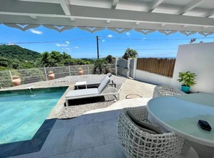 Villa Chambre Avec Vue Sur La Mer Piscine Privée Et Jardin Clos À Le François | Le Francois