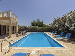 Villa Tria | Argaka