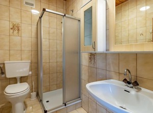 Kärnten Persons | Agsdorf
