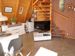 Zeltdachhaus Mit Wlan Und Zaun | Damp