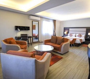 Royal Hotel 