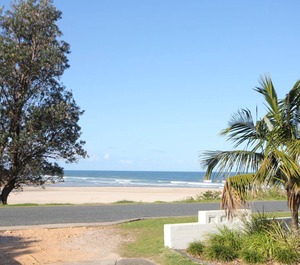 Beachfront Bundella Lc 