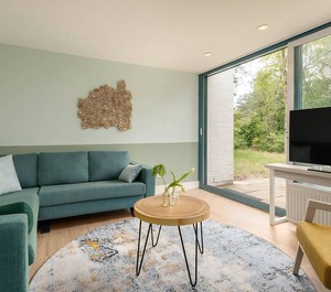 Cottage Premium People 