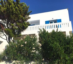 Andros 