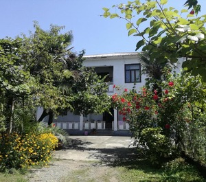Makhinjauri 