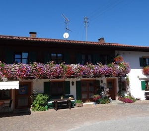 Holiday Bayersoien Persons 