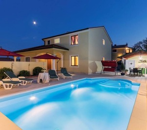 Holiday Marcana Persons Bedrooms 