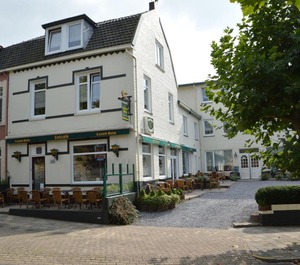 Schin Op Terrace 