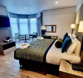 Brook Hotel 